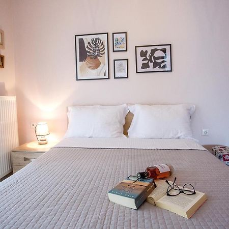 Konstantina & Evgenia Deluxe Apartment Néa Péramos Eksteriør billede
