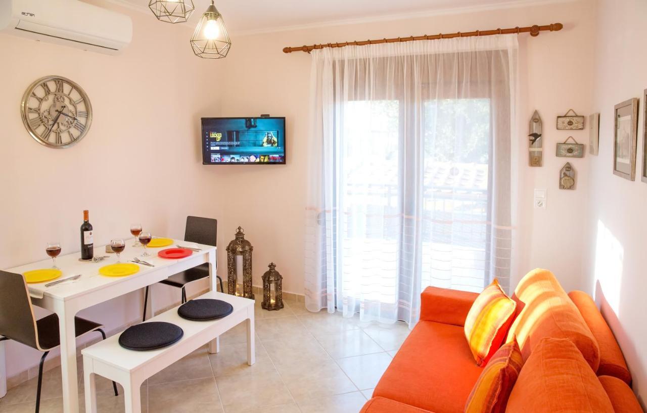 Konstantina & Evgenia Deluxe Apartment Néa Péramos Eksteriør billede