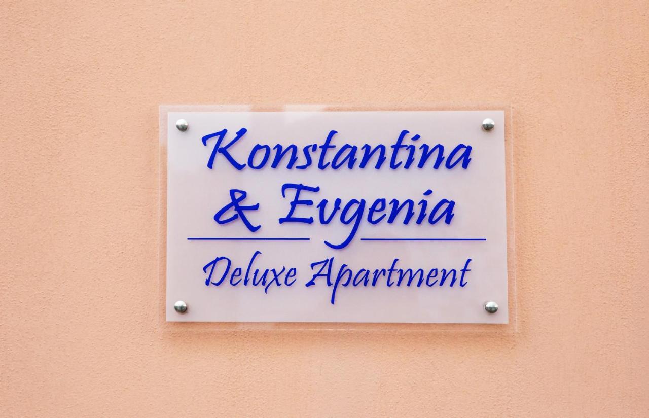Konstantina & Evgenia Deluxe Apartment Néa Péramos Eksteriør billede