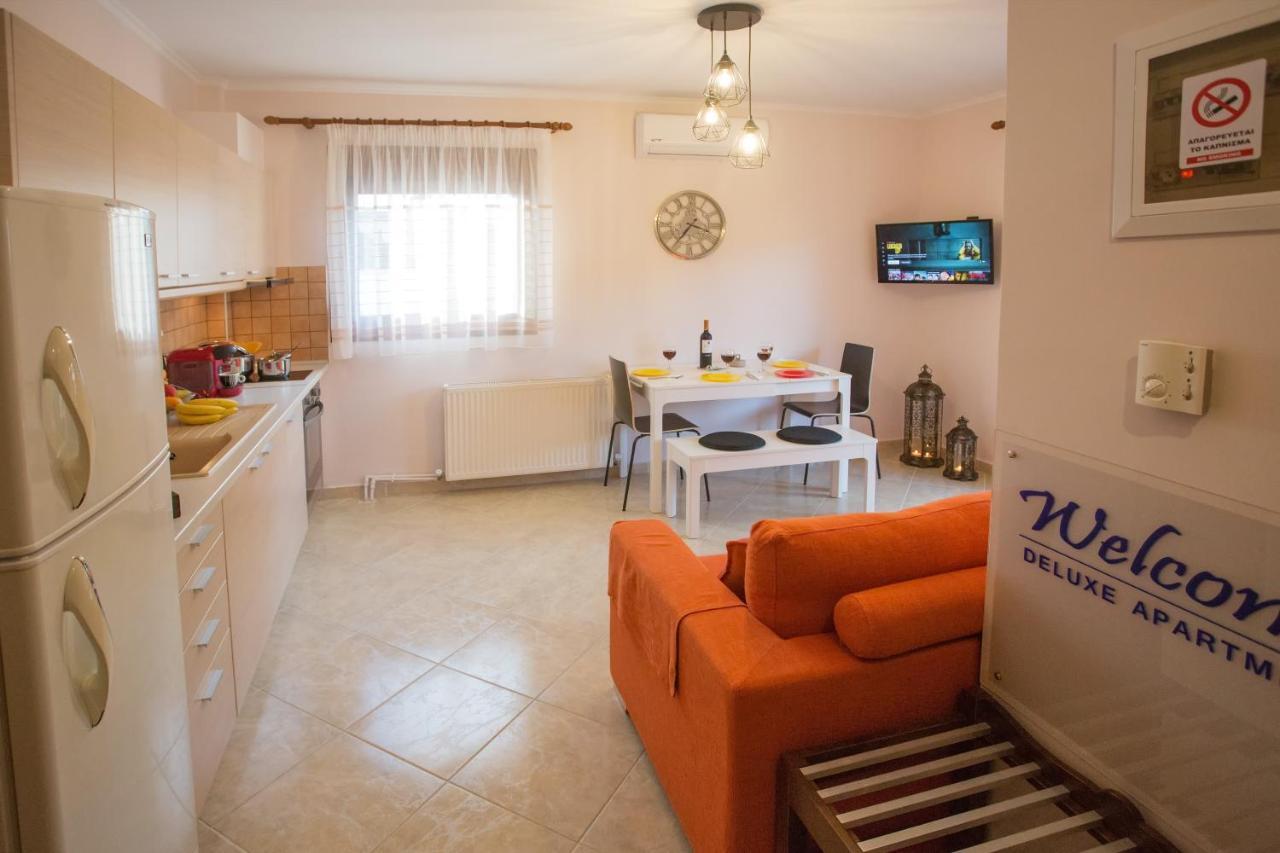 Konstantina & Evgenia Deluxe Apartment Néa Péramos Eksteriør billede